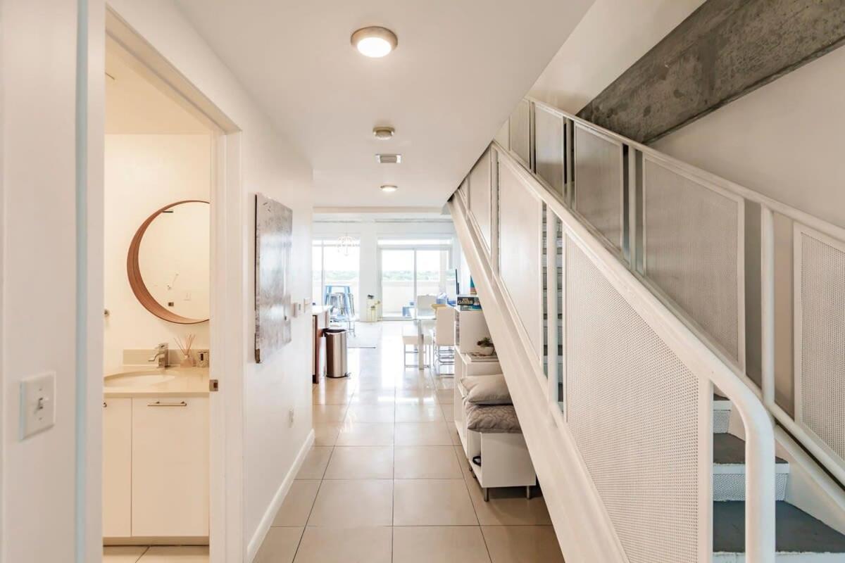 Hang Ten- Large Townhome Lux Amenities Parking Miami Exterior photo
